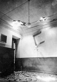 Efectos de los bombardeos en la Biblioteca Nacional, durante la Guerra Civil española