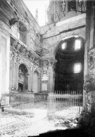 Efectos de la Guerra Civil · La Colegiata de San Isidro después del incendio sufrido el 19 de julio de 1936