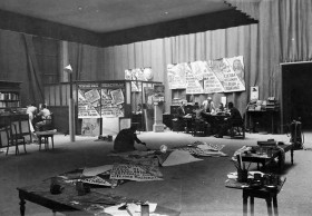 Carteles de los alumnos de la Escuela de Bellas Artes en defensa del Tesoro Artístico · Taller de realización de carteles