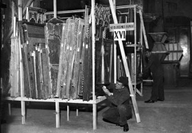 Salvaguarda del Patrimonio Artístico Catalán durante la Guerra Civil española · Servicio permanente de bomberos en el depósito de obras de la Iglesia de Sant Esteve · Olot