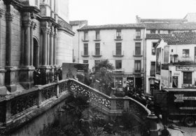 Salvaguarda del Patrimonio Artístico Catalán durante la Guerra Civil Española · Depósito de obras en la Iglesia de Sant Esteve · Olot · Noviembre 1936