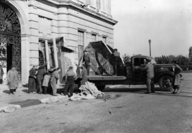Salvaguarda del Patrimonio Artístico Catalán durante la Guerra Civil española · Traslado a Olot de las obras del Museu d'Art de Catalunya ·
